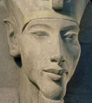 Akhénaton à l'expo Pharaon de l'Institut du Monde Arabe
