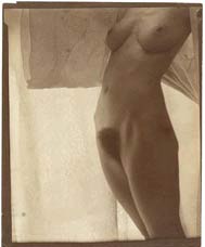 Georgia O'Keeffe nue par Alfred Stieglitz