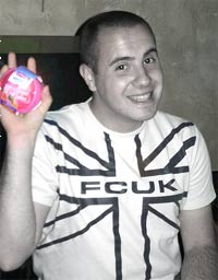 Je kiffe ma race avec Spontex !