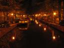 Amsterdam - promenade le long des canaux la nuit
