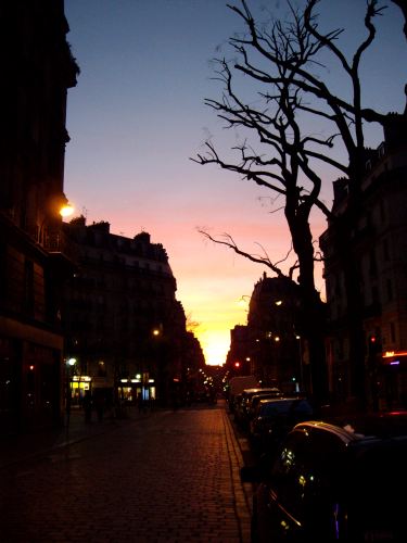 Coucher de soleil rue Jean-Pierre Timbaud.