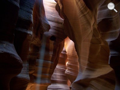 Upper Antelope Canyon - rais de lumière sur les parois