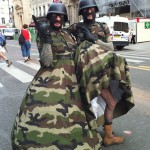 Parmi les plus originaux de cette Gay Pride ! Militaropédales en action !