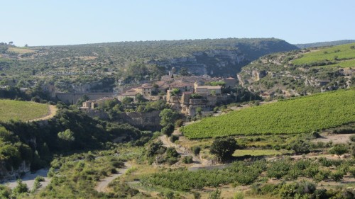 Village de Minerve dans l'Hérault (34) entre la Cesse et le Brian