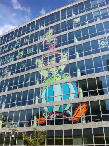 Post It war de la Société Générale à La Défense - Astérix et Obélix