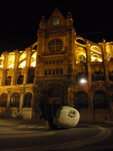 "Ecoute" de Henri Miller place René Cassin, devant l'église Saint-Eustache