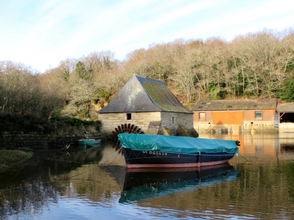 Moulin à marée du Hénan sur l'Aven